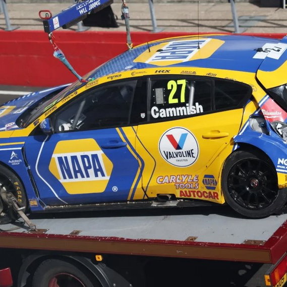 BTCC: Sutton holds off Ingram to take first win of 2023 campaign